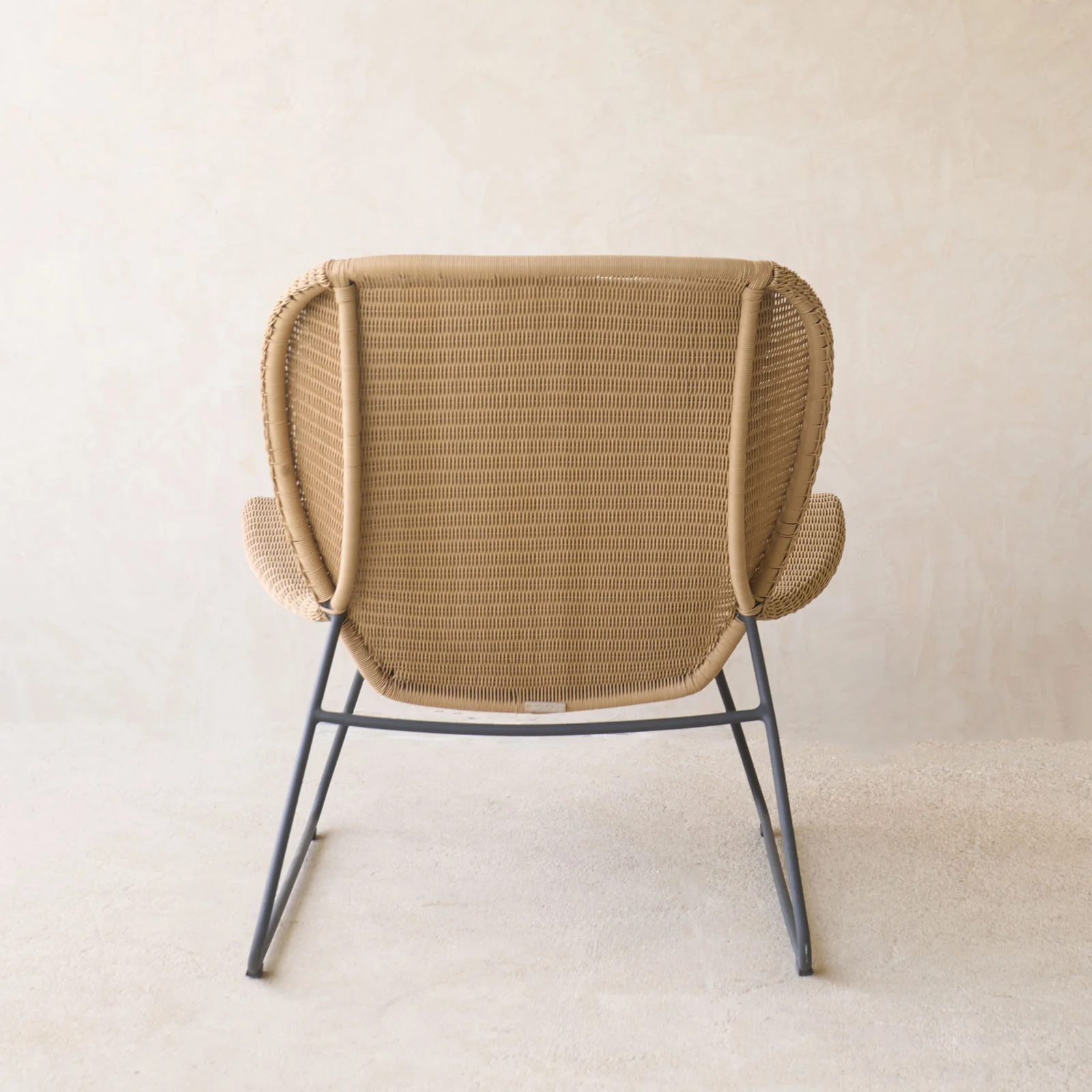 Vista Outdoor Lounge Chair | Ginger/Graphite Frame with Sesame Cushions - Image 12