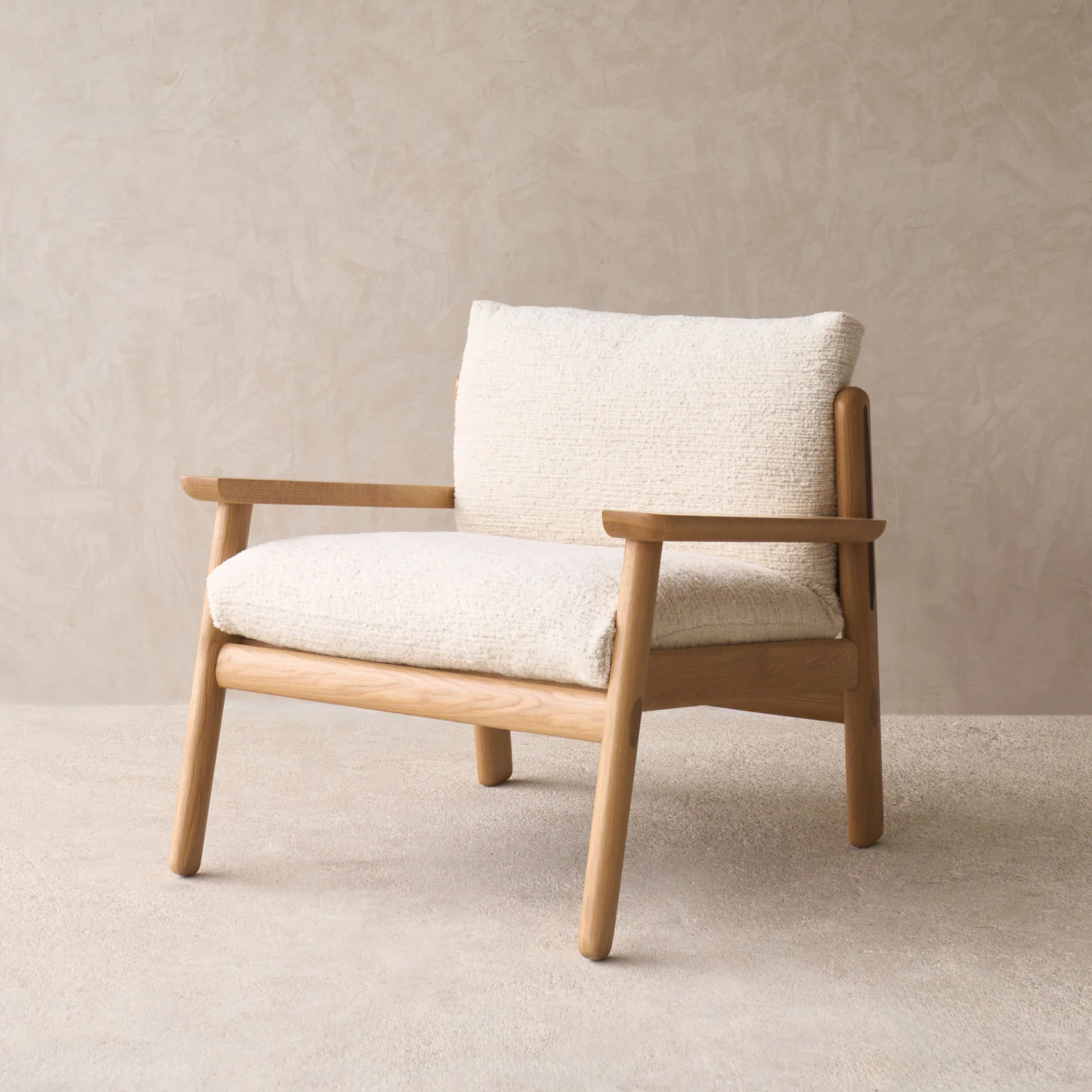 Wren Armchair | Oak with Brown Leather Harness - Porcelain - Image 8