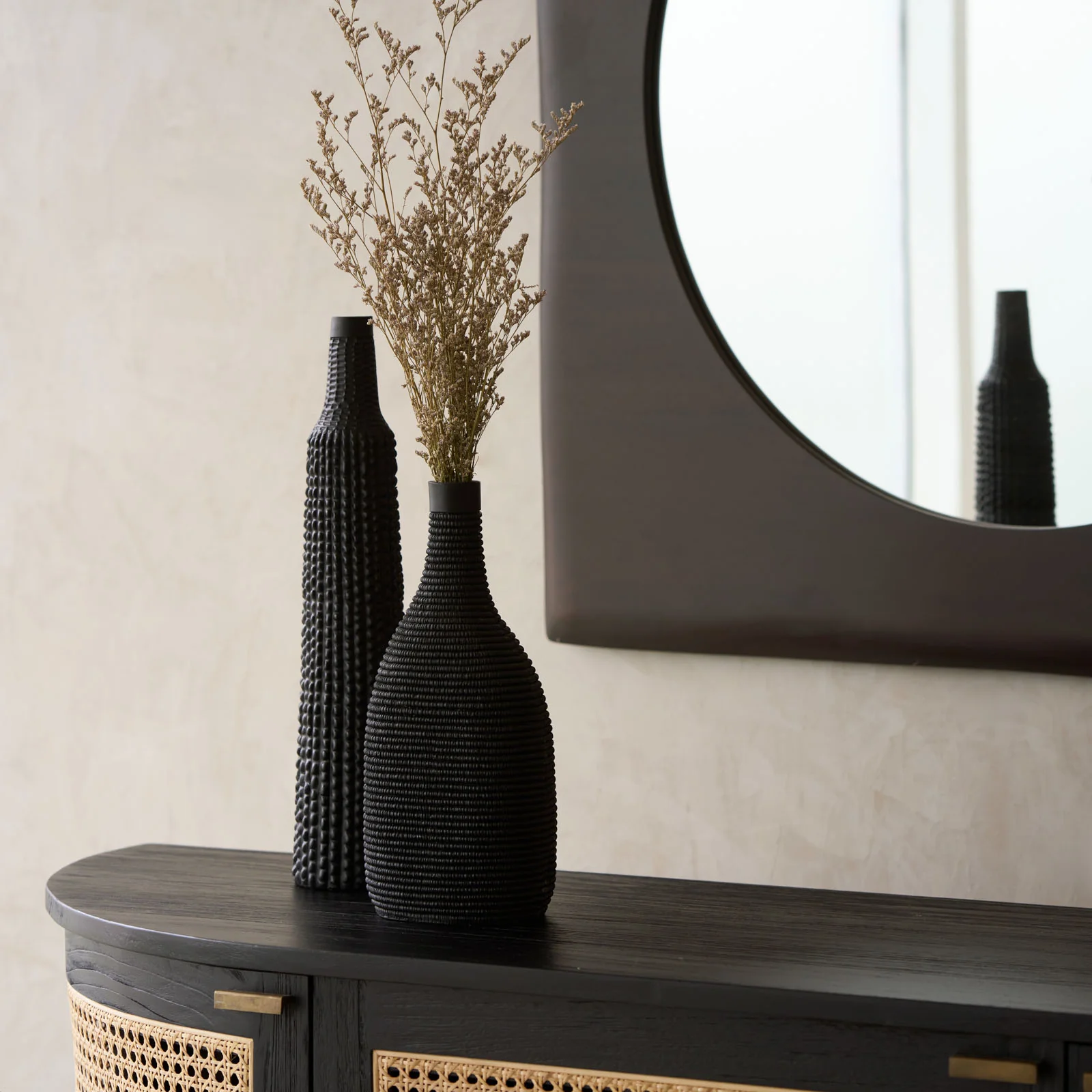 Youna Vase | Black - Image 10