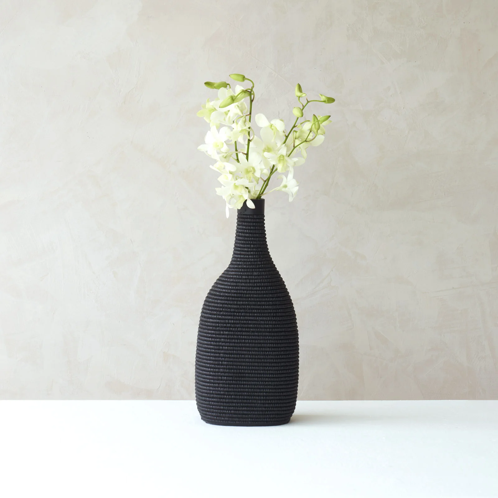 Youna Vase | Black - Image 3