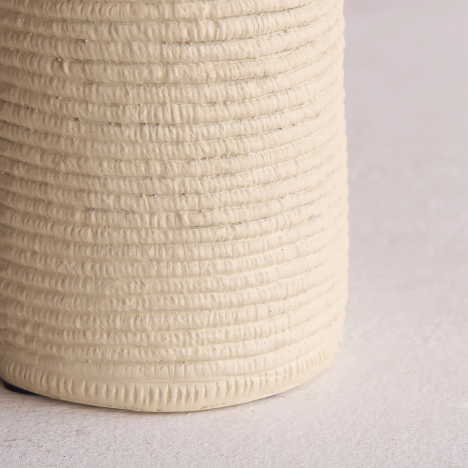 Youna Vase | Cream - Image 7